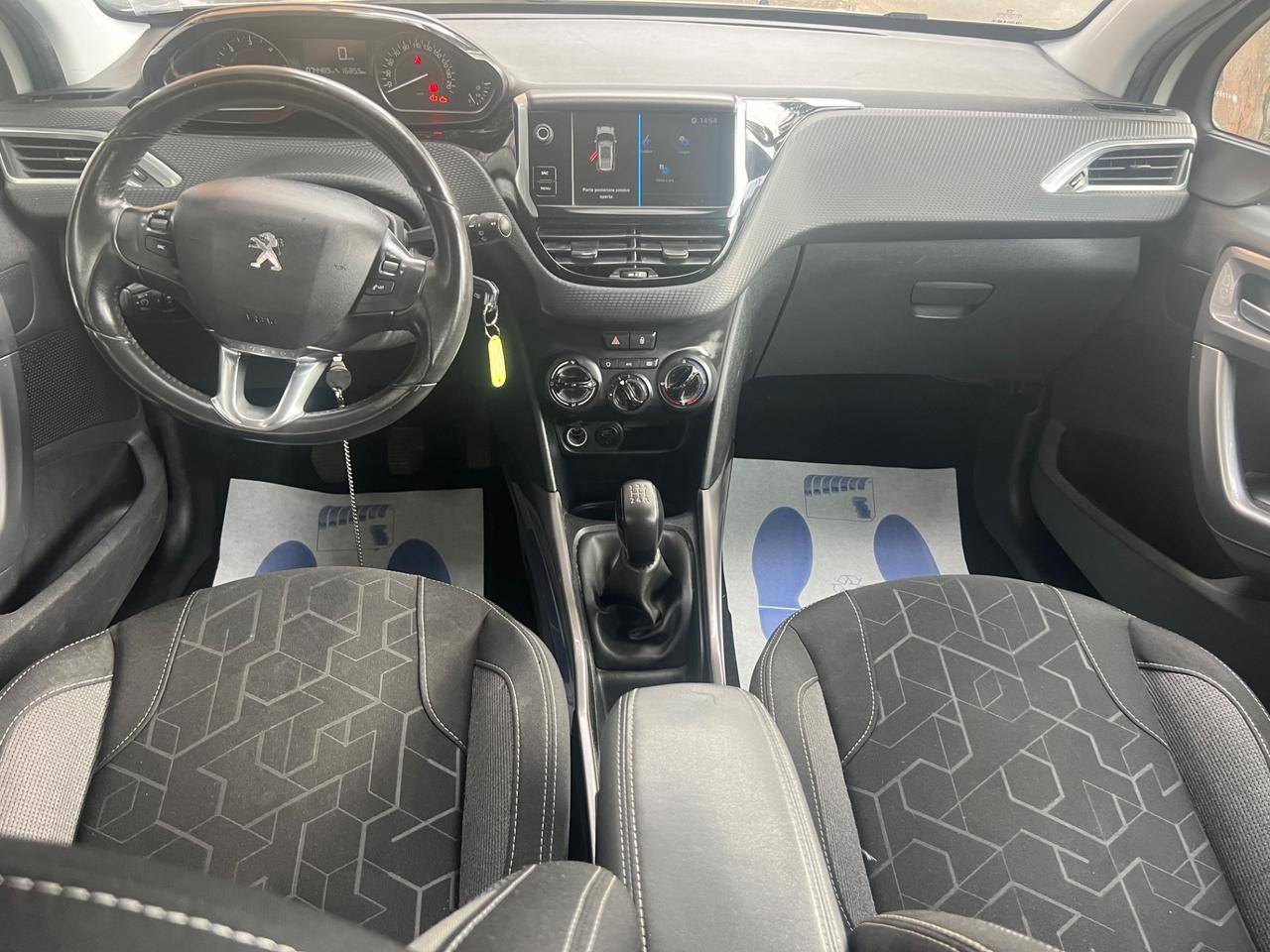 Peugeot 2008 BlueHDi 100 Allure