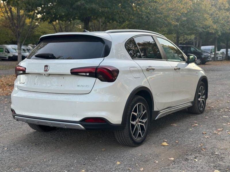 FIAT Tipo 1.5 Hybrid DCT 5 porte Cross