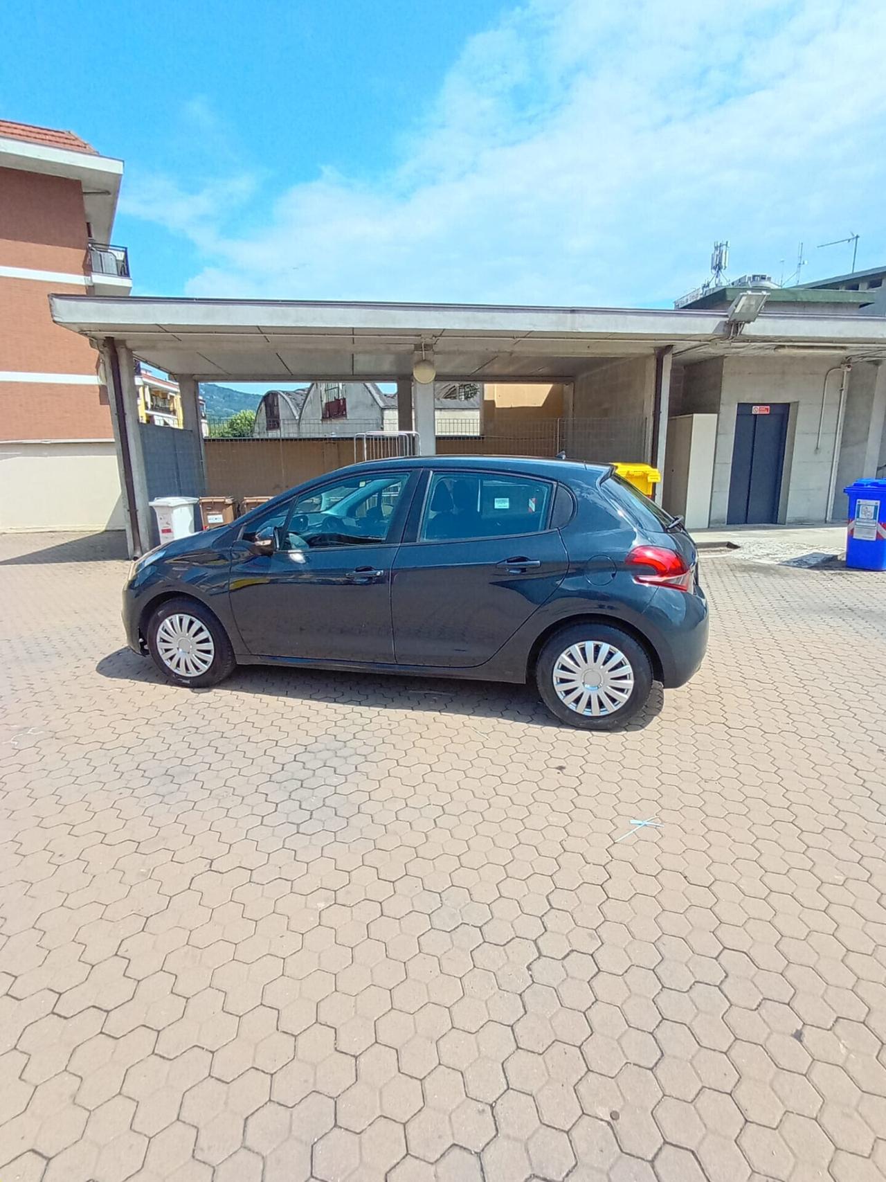 Peugeot 208 5 porte Active