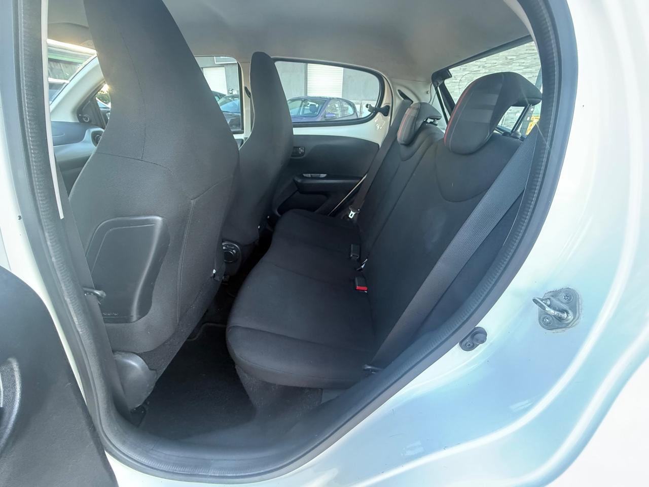 Peugeot 108 VTi 68 5 porte Allure TOP!