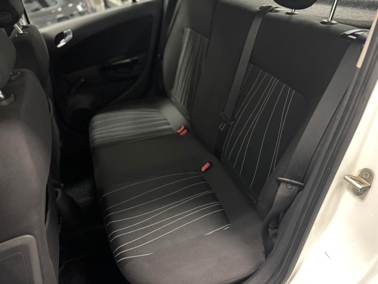 Opel Corsa 1.2B X NEOPATENTATI 2009