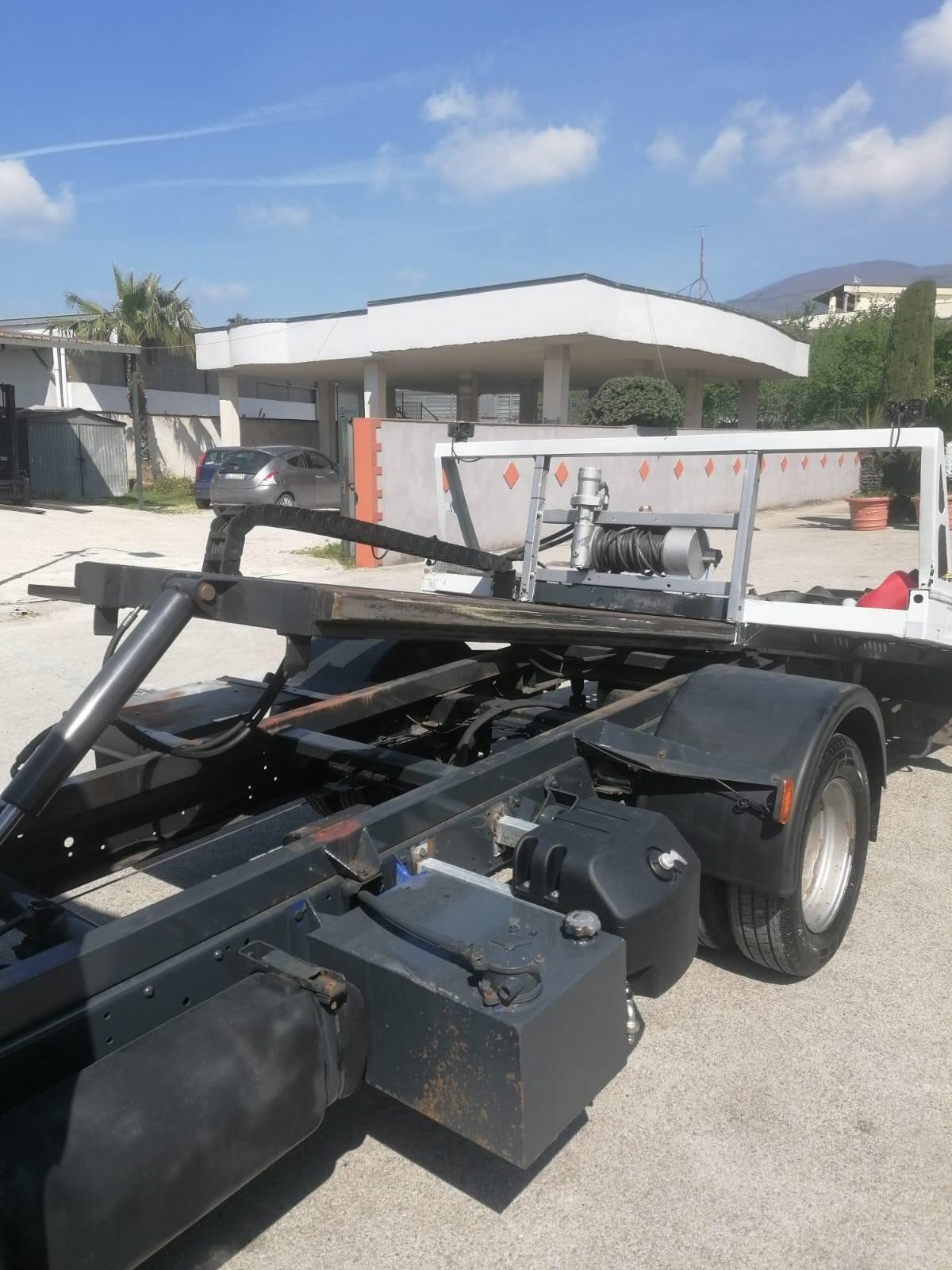 Iveco DAILY Carroattrezzi 35C18 3.0 TDI 2008