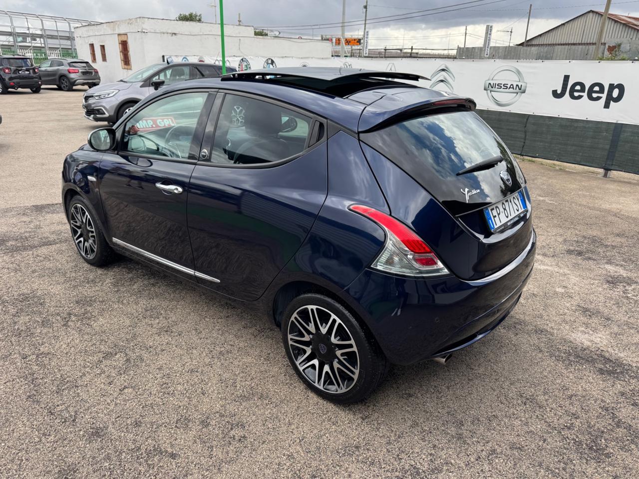 Lancia Ypsilon 1.2 69 CV 5 porte GPL Ecochic Platinum