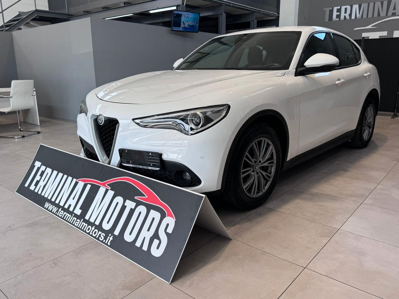 Alfa Romeo Stelvio 2.2 Turbodiesel 160 CV AT8 RWD Business