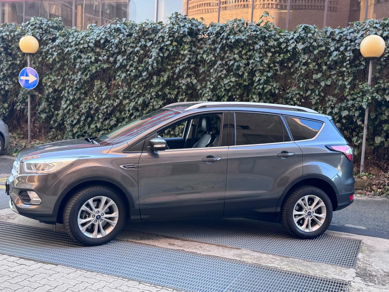 Ford Kuga 1.5 TDCI 120 CV S&S 2WD ST-Line