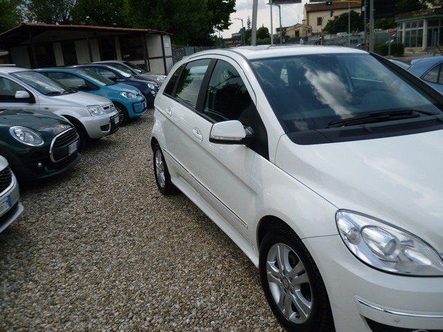 MERCEDES-BENZ B 180 CDI Executive