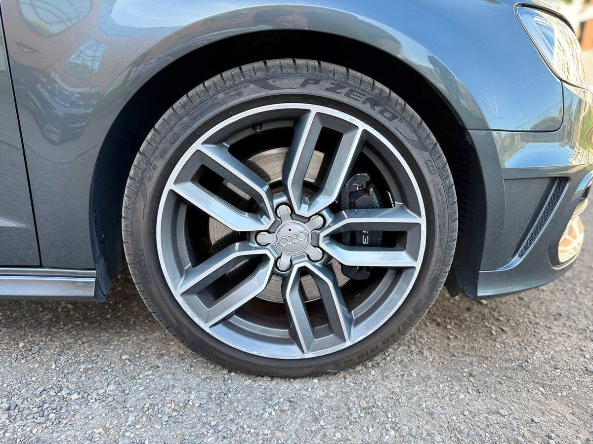 Audi S3 Sportback S3 2.0 tfsi quattro s-tronic