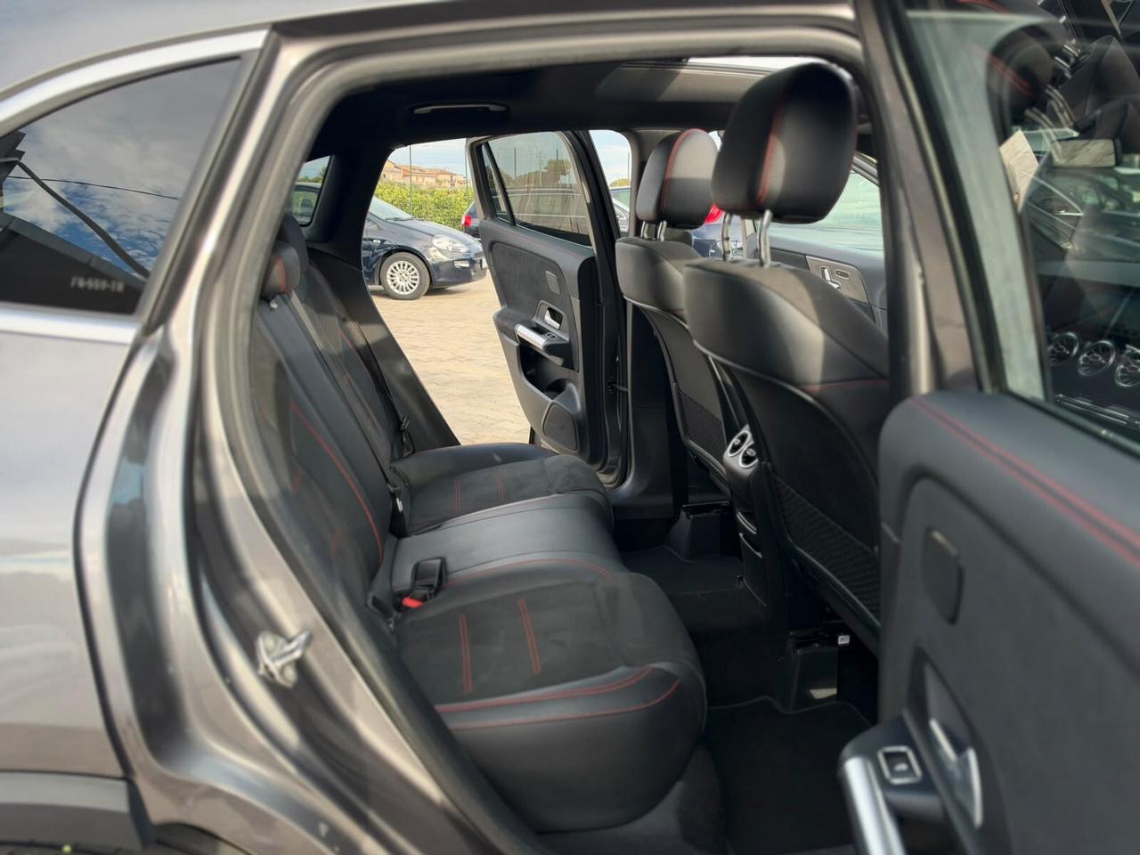 MERCEDES GLA 200D PREMIUM AMG 150CV