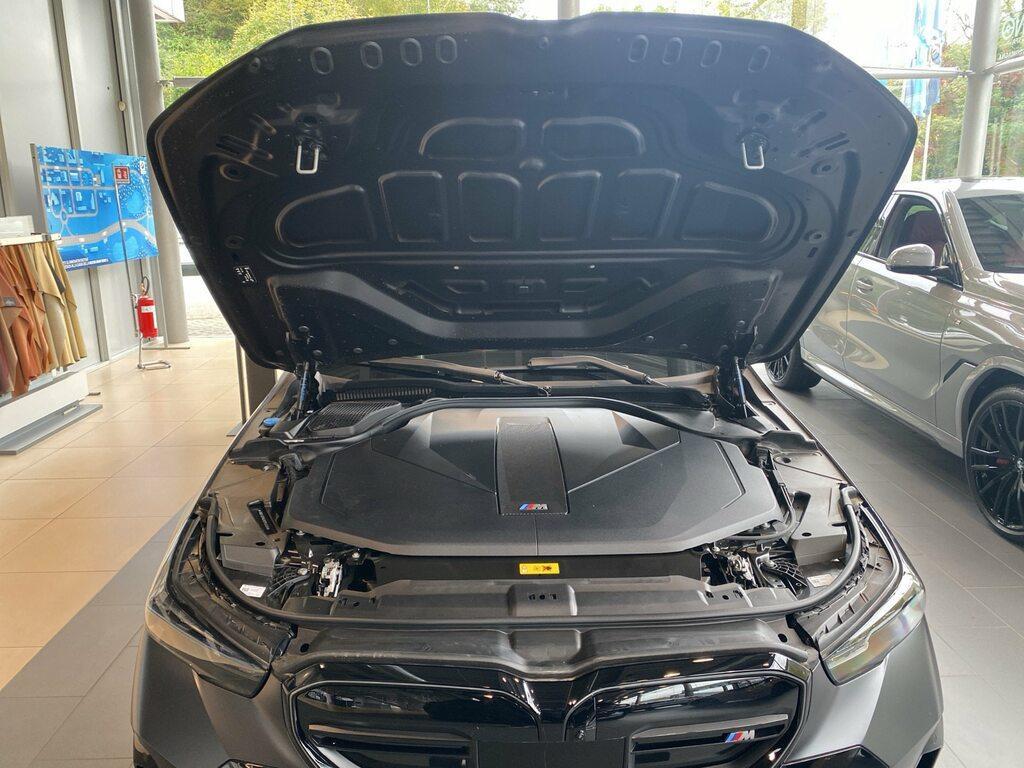 BMW i5 M60 Berlina Auto