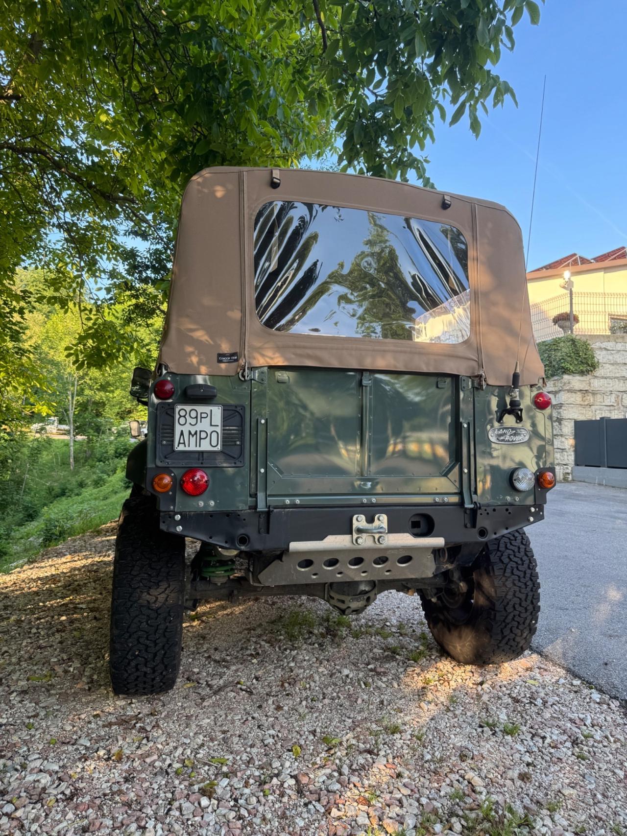 Land Rover Defender 90 2.4 TD4 Soft top E