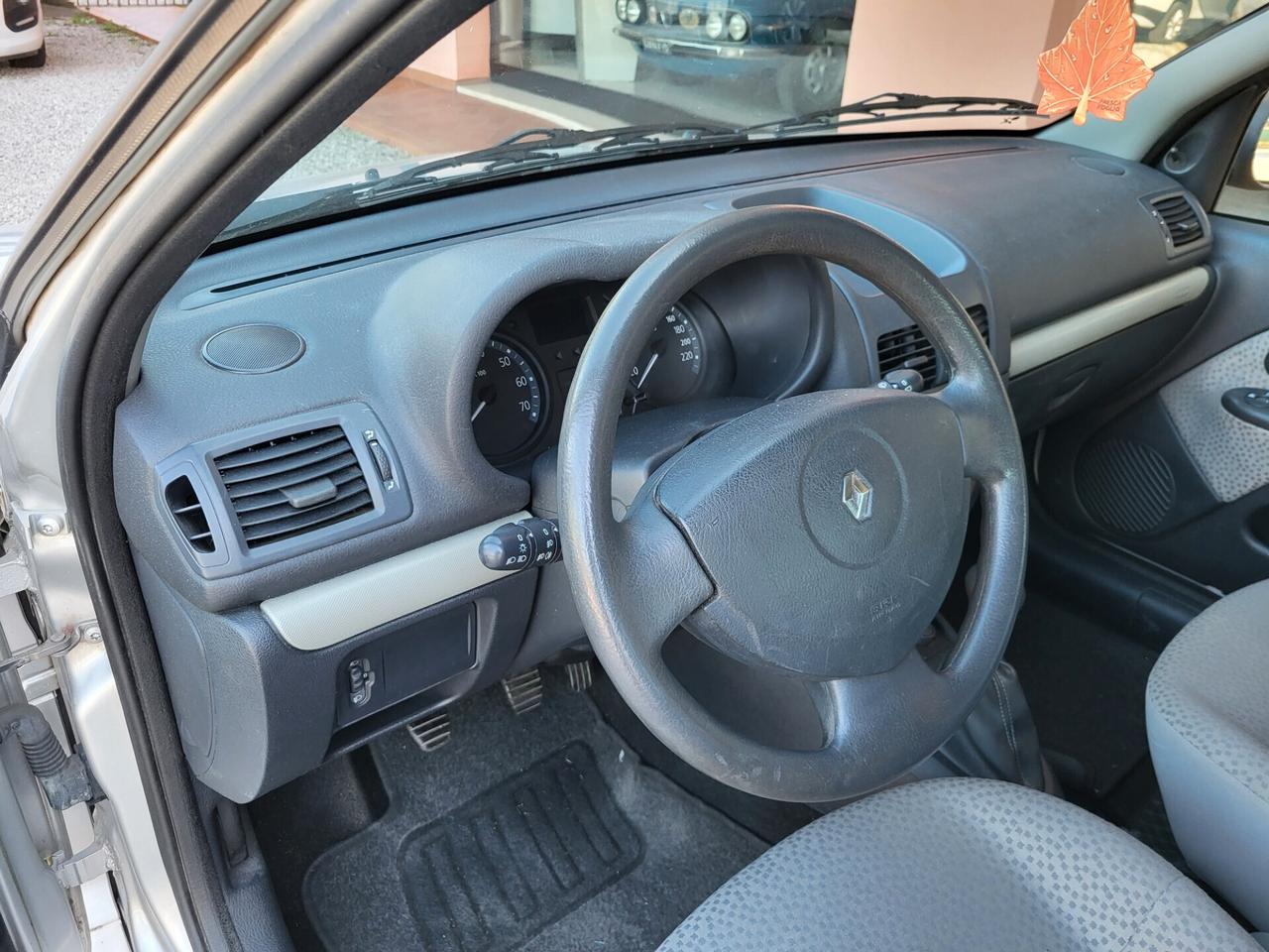 Renault Clio Storia 1.2 5 porte