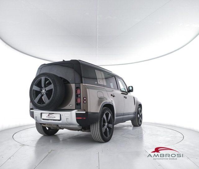 LAND ROVER Defender 110 3.0d i6 mhev SE awd 200cv auto - AUTOCARRO N1