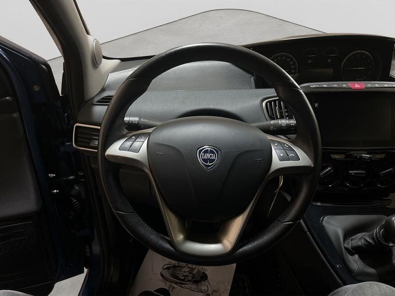 Lancia Ypsilon 1.0 FireFly Hybrid SCHERMO TOUCHSCREEN