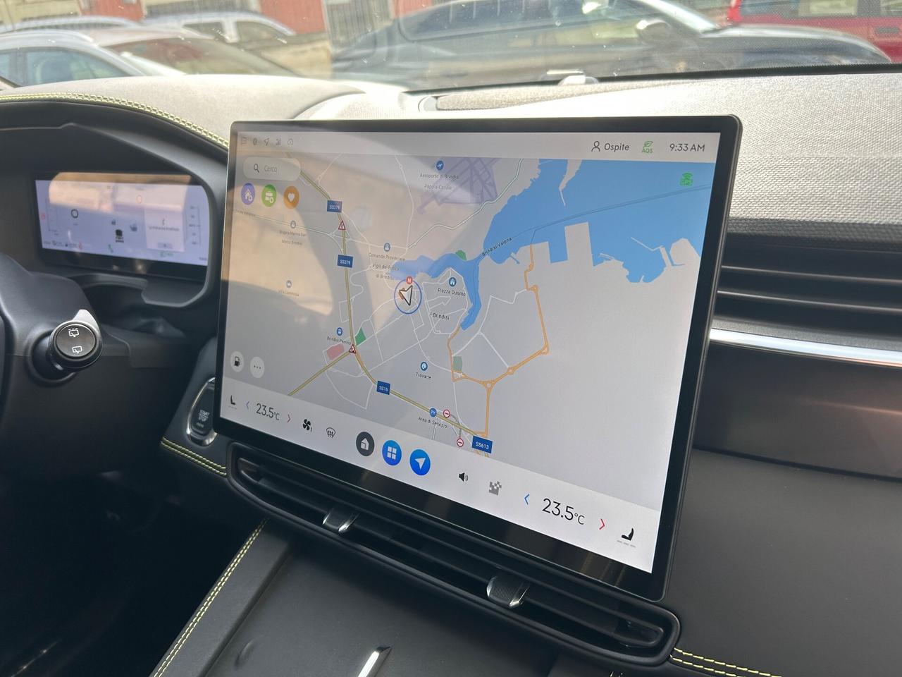 Lynk&co 01 PHEV More