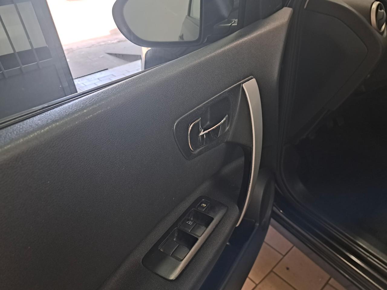 Nissan Qashqai 1.6 benz unico prop 2008