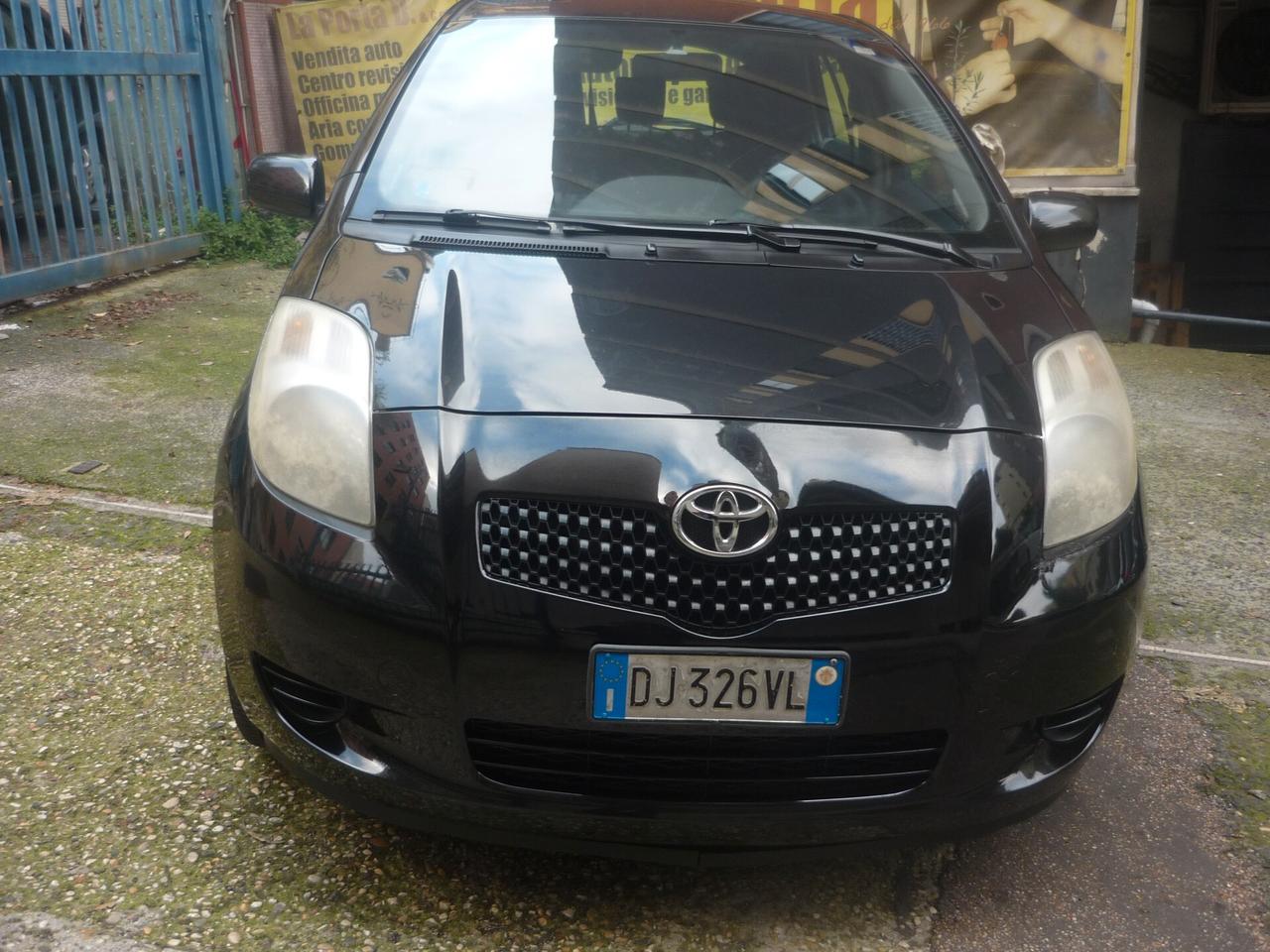 Toyota Yaris 1.0 5 porte Sol