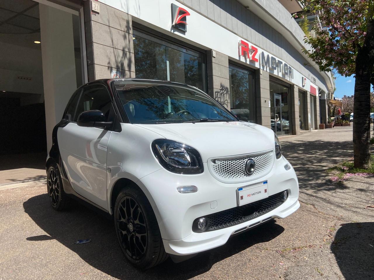 Smart ForTwo 70 1.0 twinamic Superpassion-CONFORT-SPORT-ITALIANA