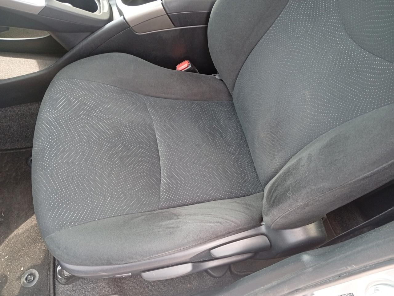 Toyota Prius 1.8 Lounge