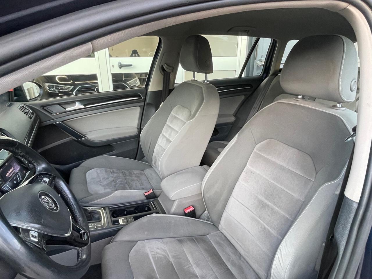 VW Golf Variant 1.6 TDI 110 cv DSG Highline