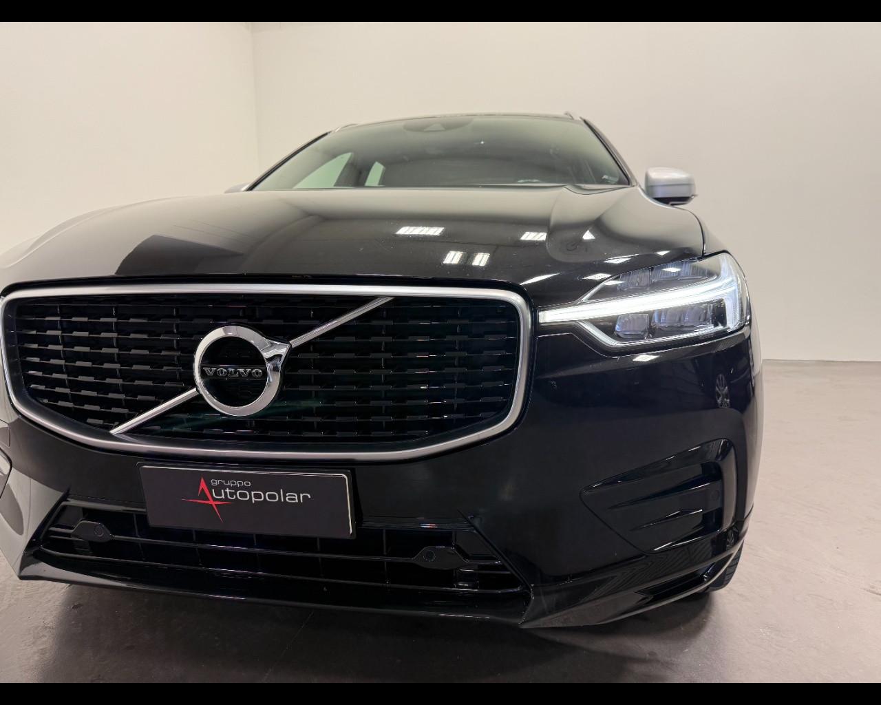 VOLVO XC60 D4 R DESIGN