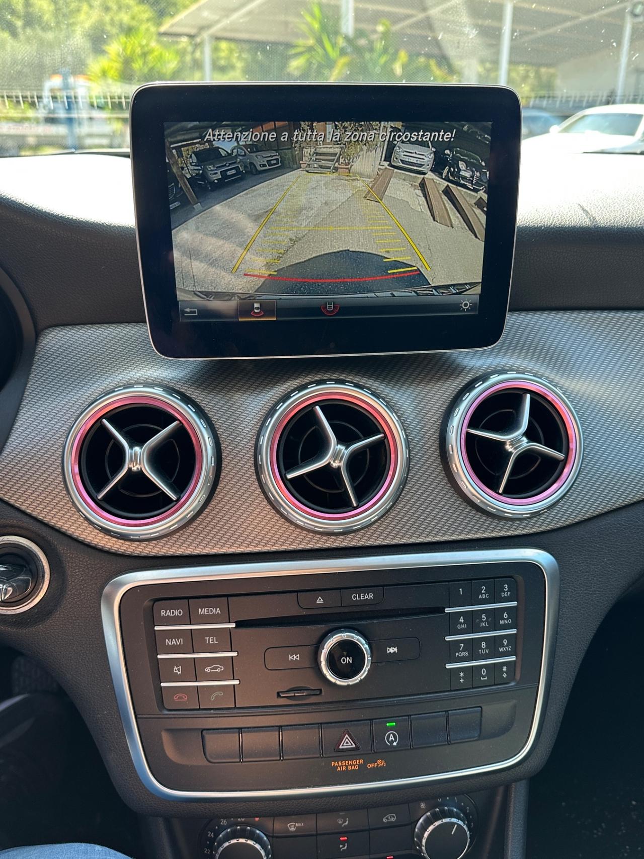 Mercedes-benz GLA 180 d Premium