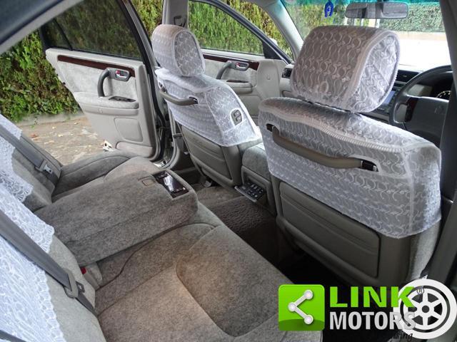 TOYOTA Crown Majesta 4.0 V8 S170 - 1999 ASI - Import