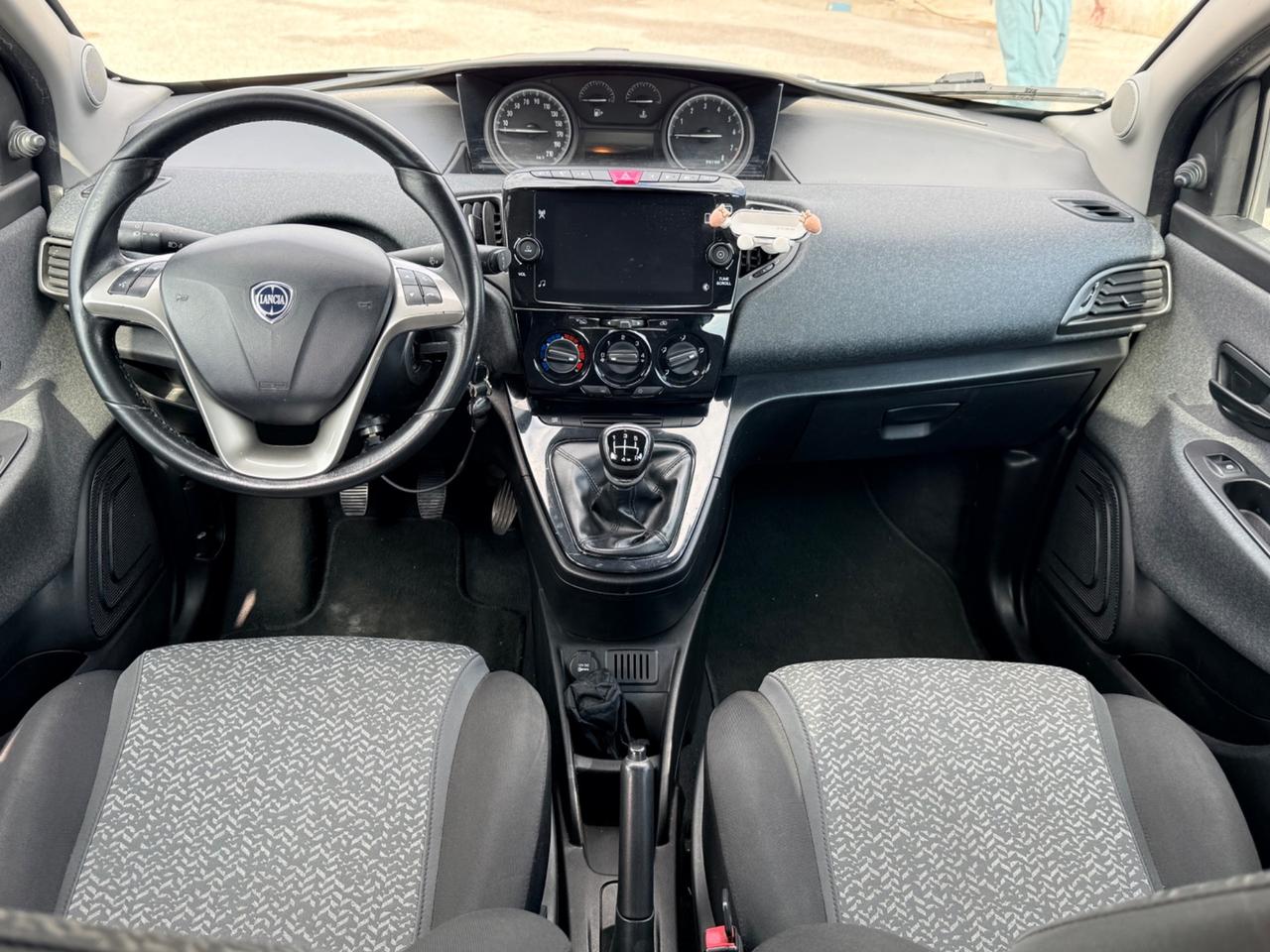 Lancia Ypsilon 1.2 69 CV 5 porte GPL Ecochic Elefantino Blu