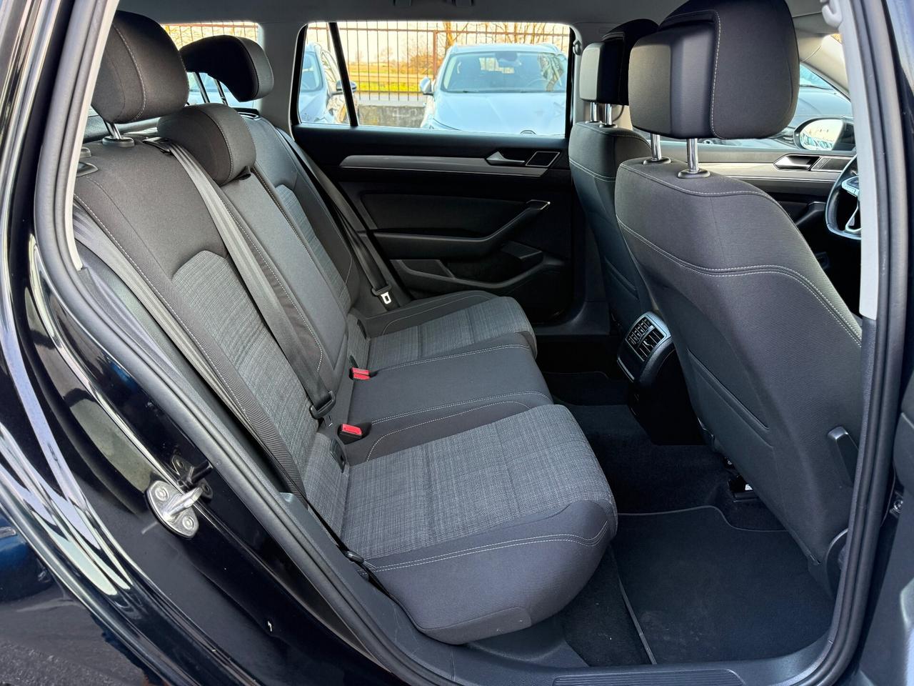 Volkswagen Passat Variant 2.0 150 Cv SCR EVO DSG Business