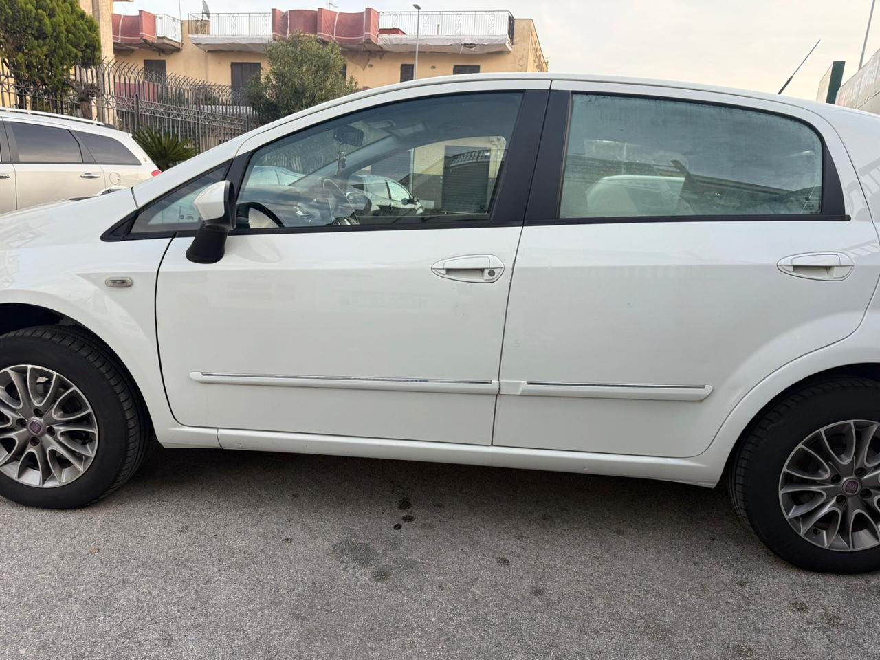 Fiat Punto Evo 1.4 5P EMOTION NATURAL POWER