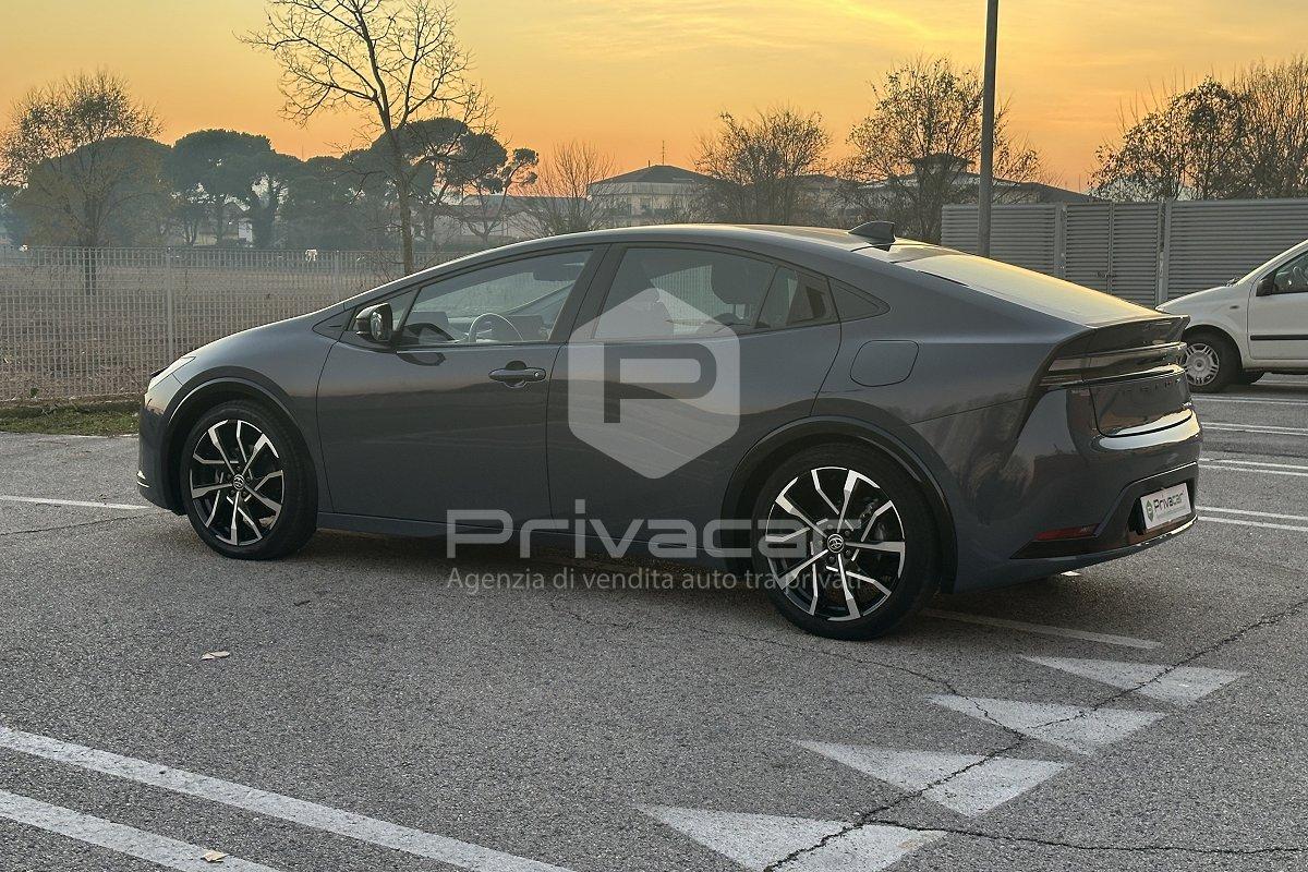 TOYOTA Prius 2.0 Plug-in Hybrid Lounge