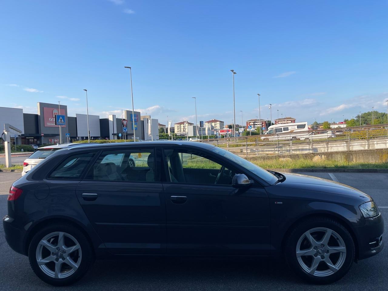 Audi A3 SPB 1.6 TDI 105 CV CR Attraction