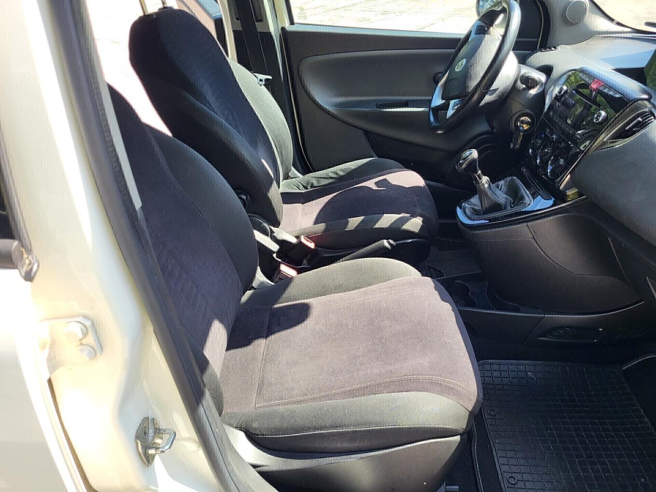 LANCIA Y 1,3 Mjet PLATINUM-UNICA PROPR-4 REVISIONI