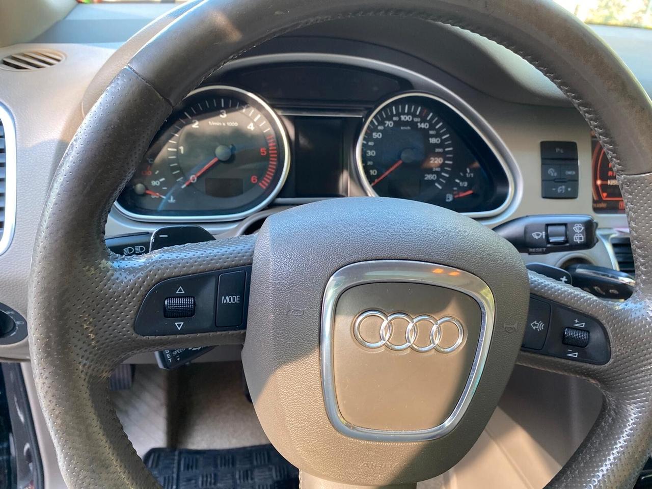 Audi Q7 3.0 V6 TDI 233CV quattro tiptronic GANCIO