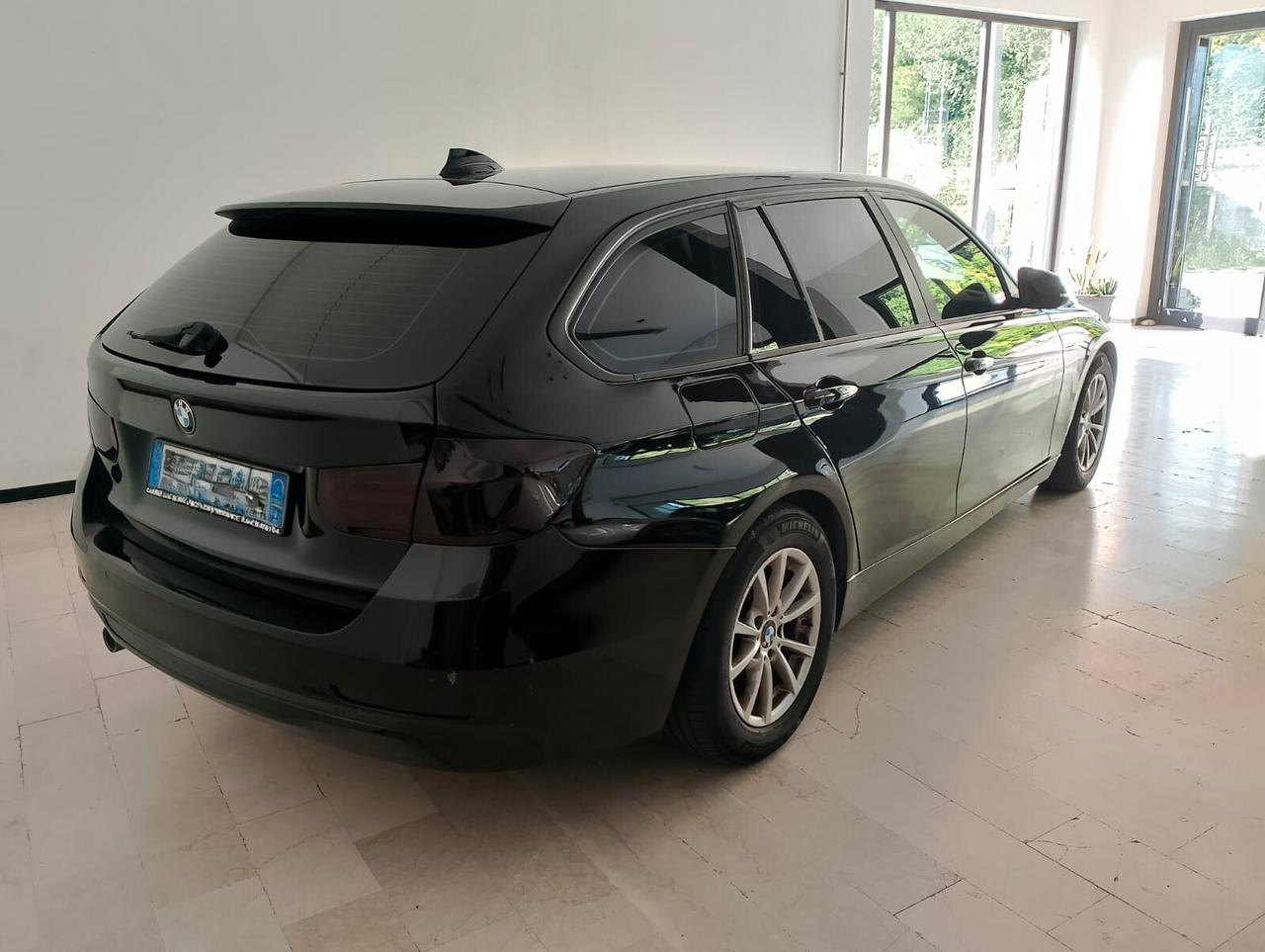 Bmw 316d Touring Sport-Automatico-Navi