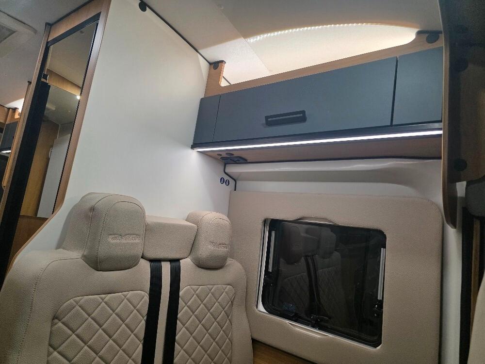 CAMPER VAN FONT VENDOME FORTY VAN 4X4