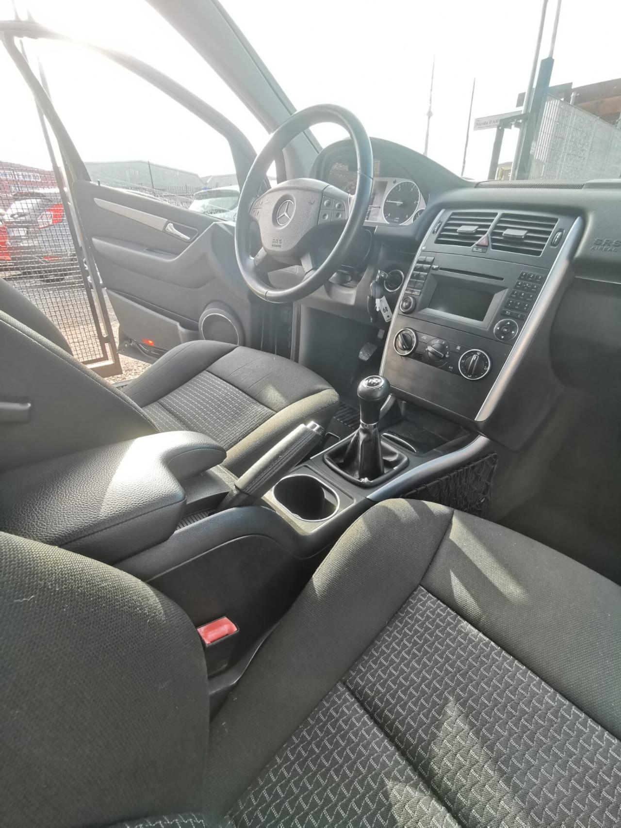 Mercedes-benz B 180 CDI Premium - 2012