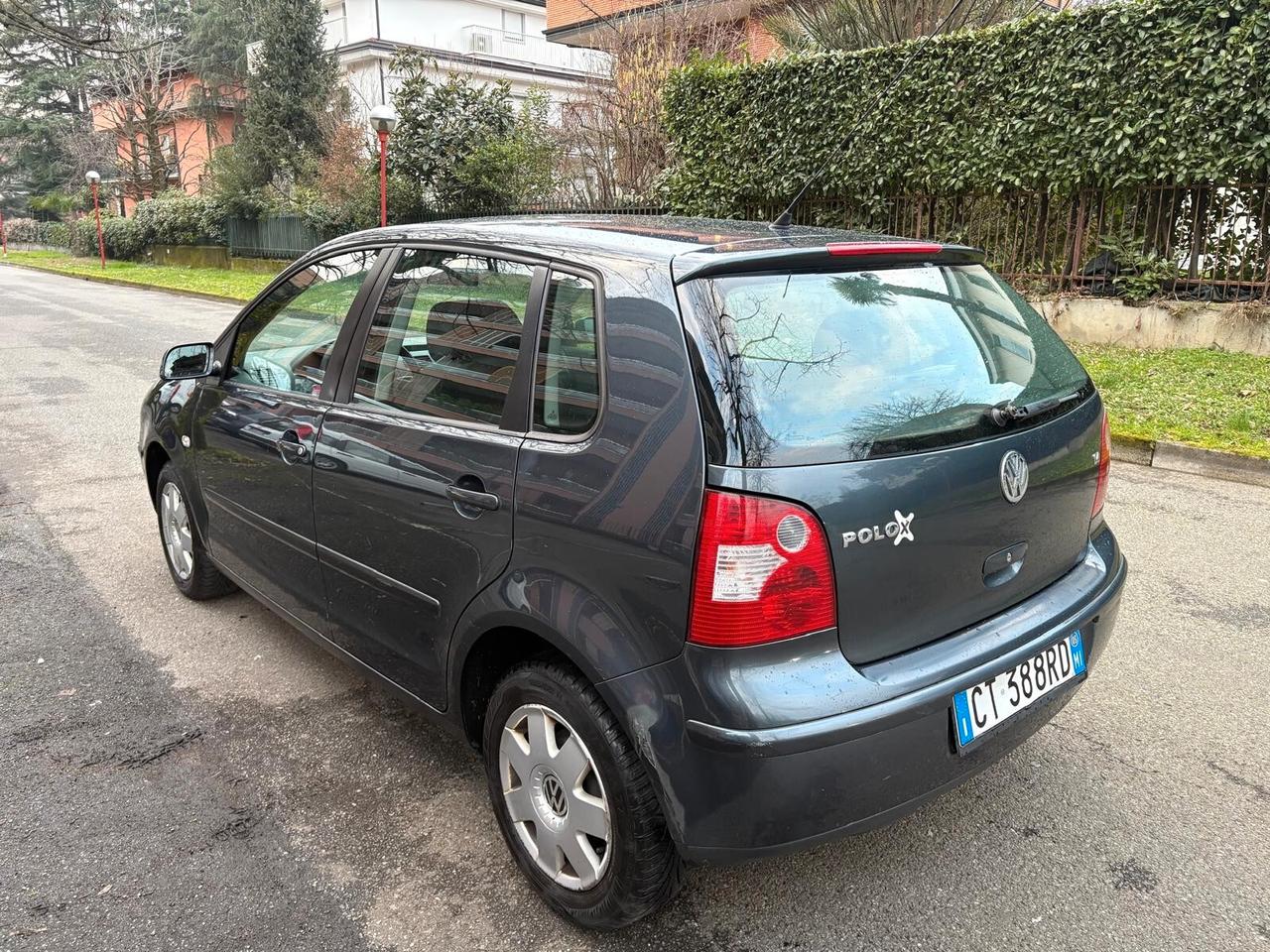 Volkswagen Polo 1.4/75CV 16V 5p. aut. Comfortline