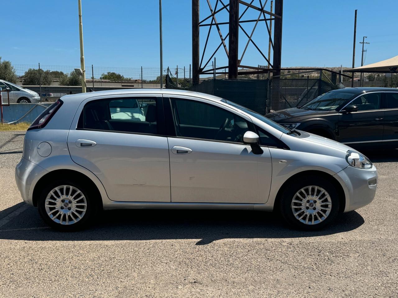 Fiat Punto 1.2 Lounge 69CV - 2013 NEOPATENTATI