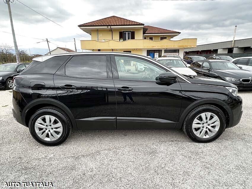 PEUGEOT 3008 1.2 BENZINA NAVI-AUTOMATICA