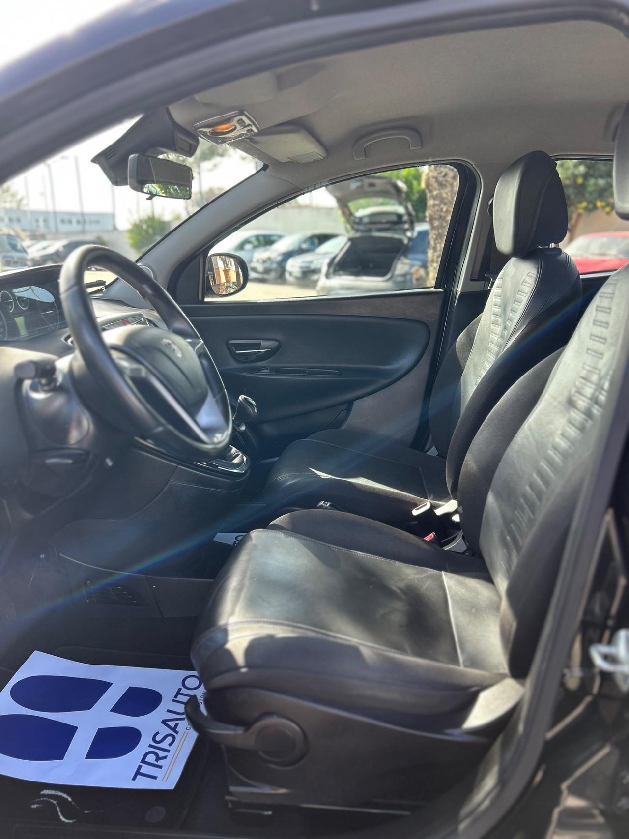 Lancia Ypsilon 1.2 Platinum