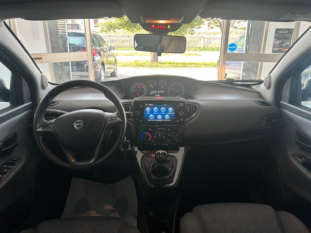 Lancia Ypsilon 1.0 firefly hybrid Silver Plus s&s 70cv