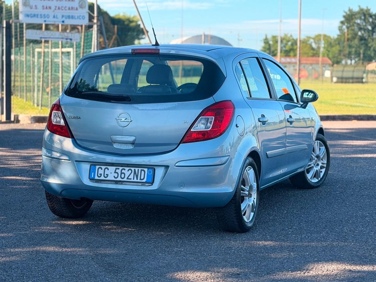 Opel Corsa 1.4 16V 5 porte aut. Cosmo