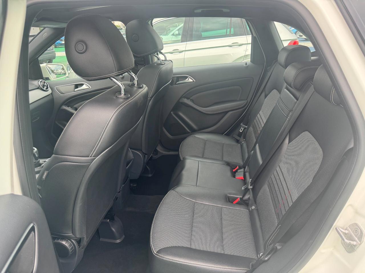 Mercedes-benz A 180 d Premium