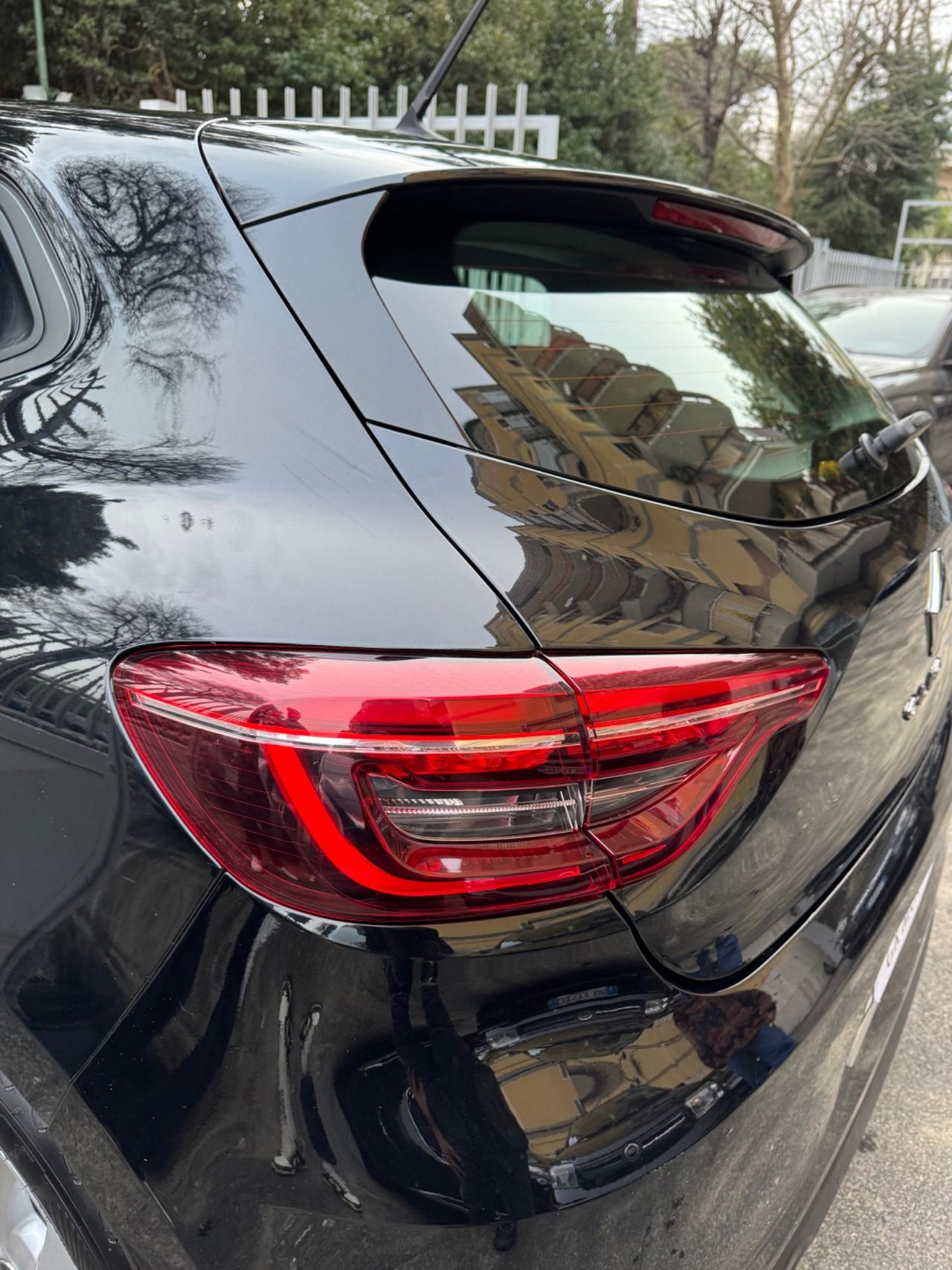 Renault Clio TCe 100 CV 5 porte Zen