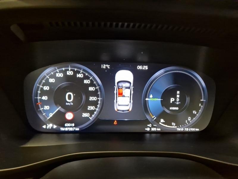 VOLVO XC40 T4 Recharge Plug-in auto Core