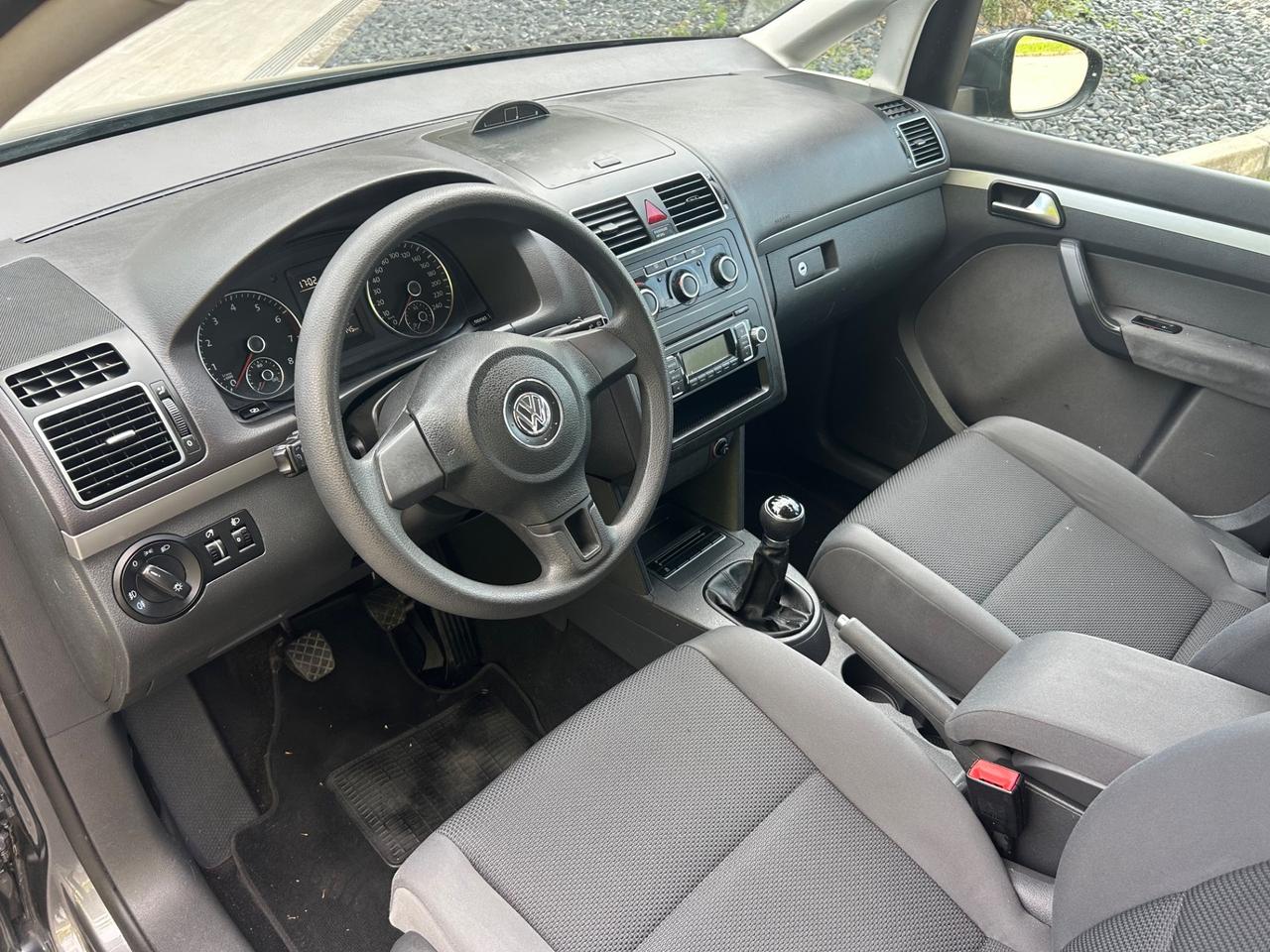 Volkswagen Touran 1.2 TSI Trendline * 7 POSTI * Neo patentati