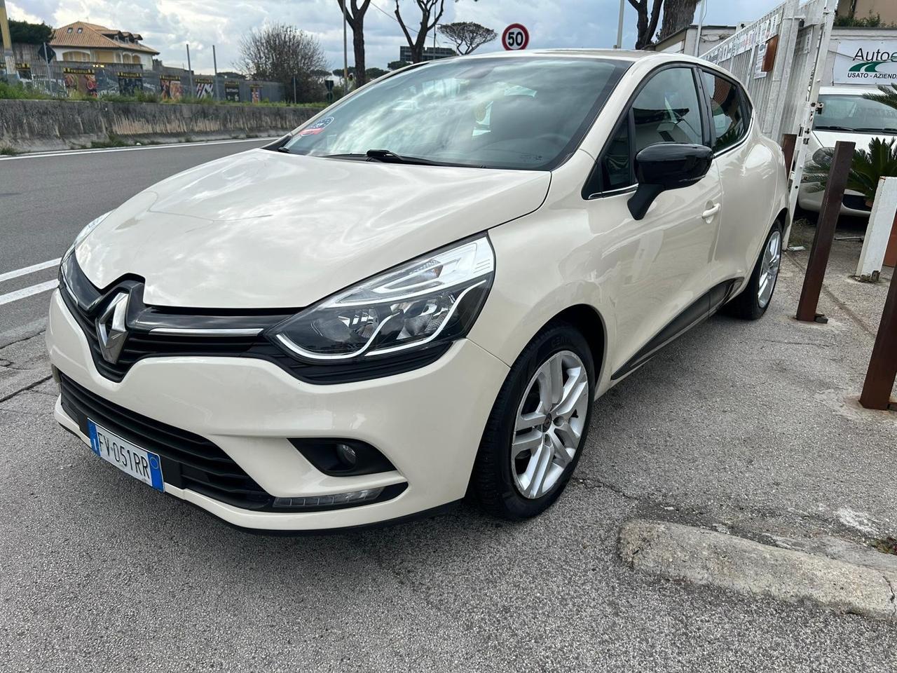 Renault Clio dCi 8V 75 CV 5 porte Duel2