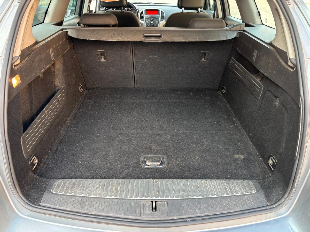 Opel Astra 1.6 115CV Sports Tourer Cosmo