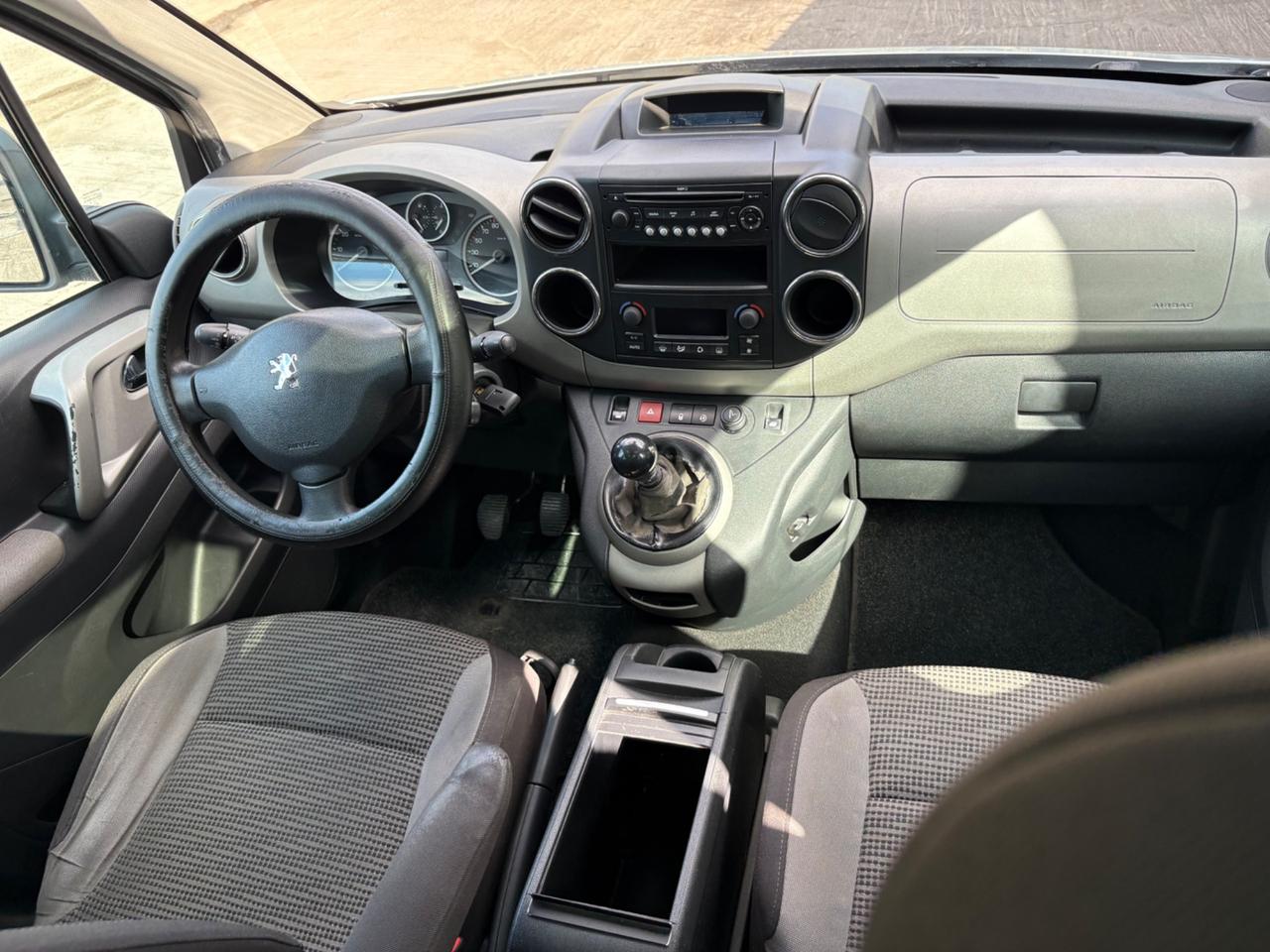 Peugeot Partner 5posti F.U.L.L.