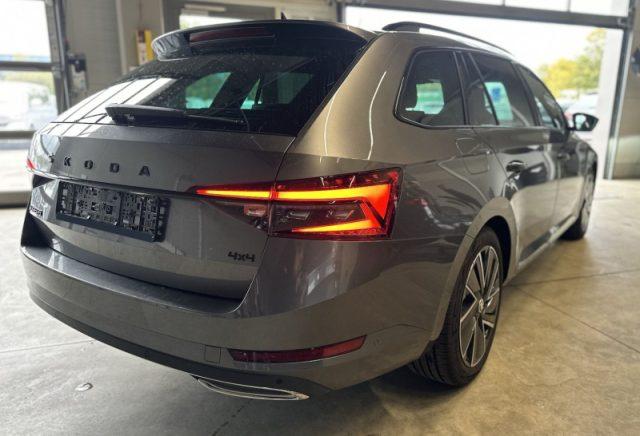 SKODA Superb 2.0 TDI EVO 200 CV SCR DSG Wagon 4x4 SportLine